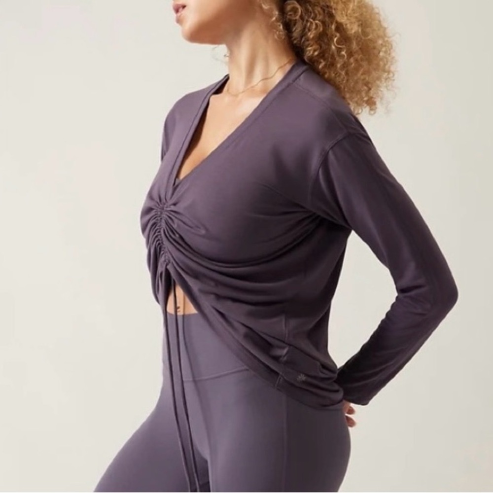 NWOT Athleta Gray Crossover Ruched Top - Picture 2 of 14
